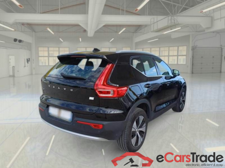 VOLVO XC40 / 2021 / 5P / SUV T4 RECHARGE PLUG-IN AUTO CORE #2
