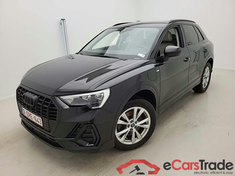 AUDI Q3 45 TFSI E S-LINE S-TRONIC #1
