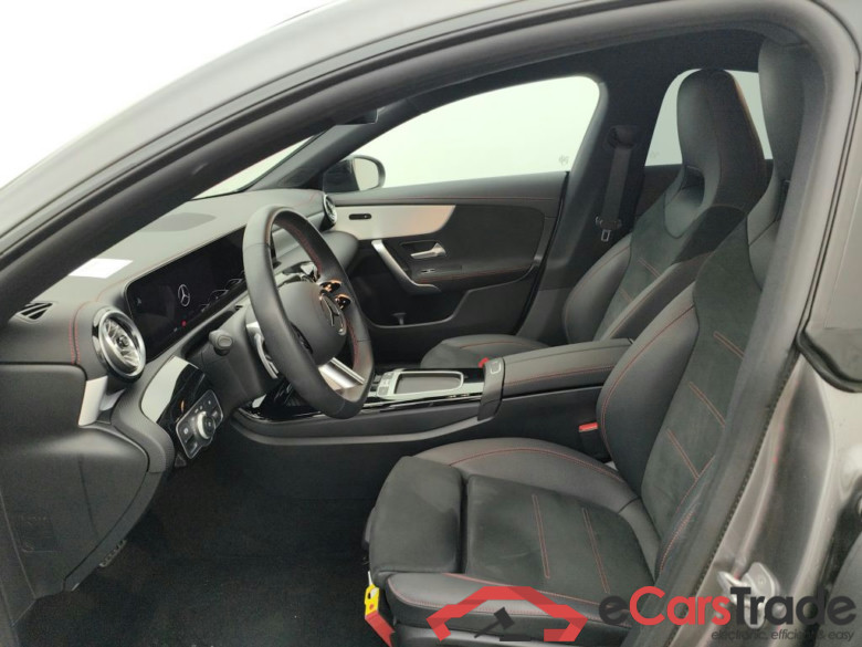 Mercedes-Benz CLA CLA 250 e AMG Line 4d #3