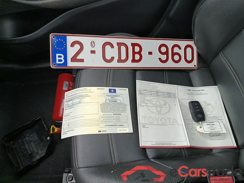 Toyota Yaris Cross 1.5 VVT-ie Hybrid Premiere CVT 5d #4