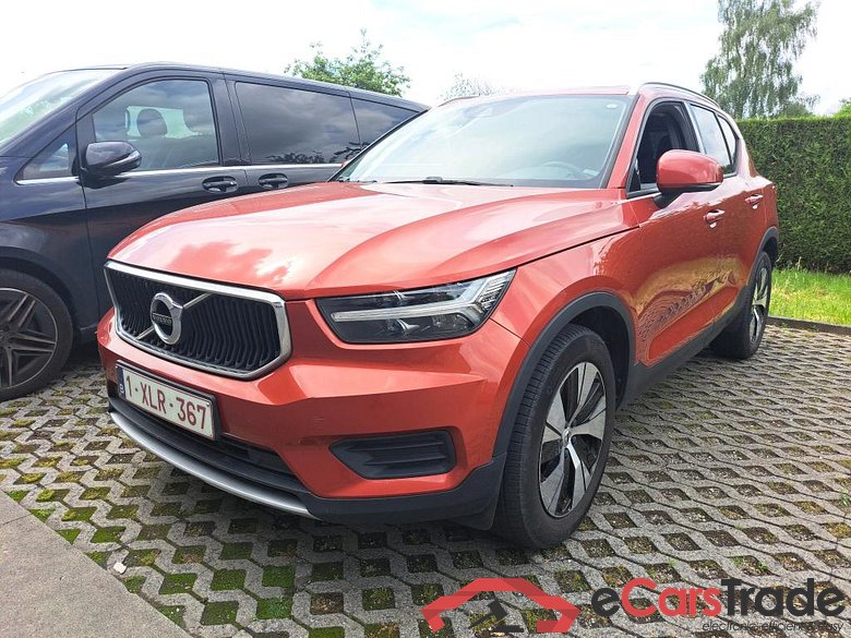 VOLVO XC40 DIESEL 2.0 D3 Momentum Pro