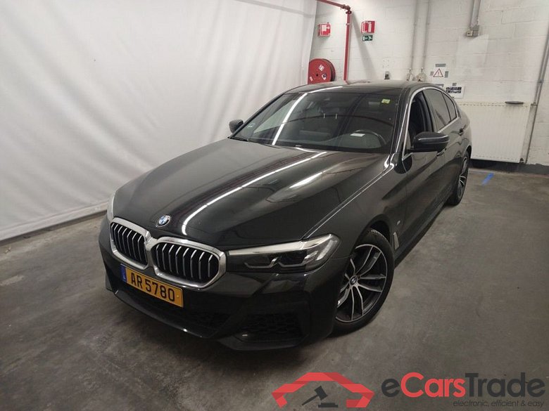 BMW 5 DIESEL - 2020 520 dXA 190hp MHD 4d #1