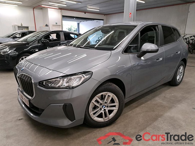 BMW 218d Active Tourer Aut. LED LC-Pro Navi-Pro KeylessGo Camera Klima PDC ...