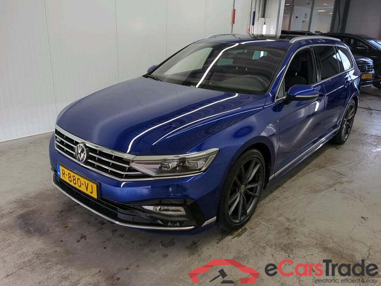 VOLKSWAGEN Passat Variant 1.5 TSI R-Line Bns+