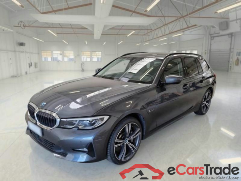 BMW SERIE 3 / 2018 / 5P / STATION WAGON 330E XDRIVE BUSINESS ADVAN. TOURING AUTO #1