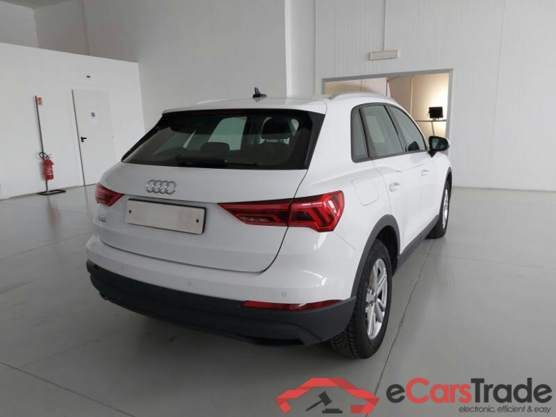 AUDI Q3 / 2018 / 5P / SUV 35 TDI S TRONIC BUSINESS #2