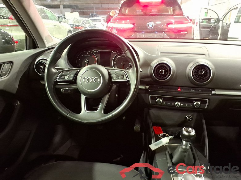 AUDI A3 SPORTBACK DIESEL - 2017 30 TDi (EU6d-TEMP) STOCK #6