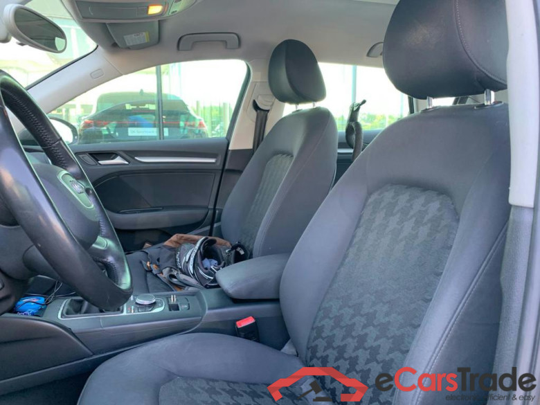 AUDI A3 Sportback Dsl A3 Sportback 1.6 TDi Attraction #6