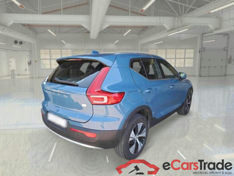 VOLVO XC40 / 2021 / 5P / SUV T5 RECHARGE PLUG-IN AUTO PLUS BRIGHT #2
