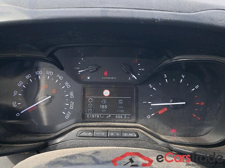 CITROEN Berlingo / 2018 / 4P / combi Talla M BlueHDi 100 LIVE (AC) #4