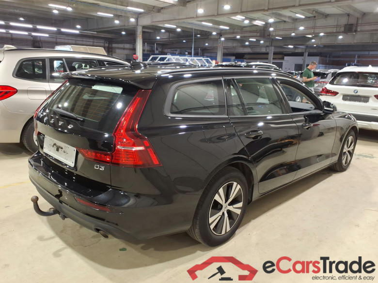 VOLVO V60 2.0 D3 MOMENTUM CORE #4