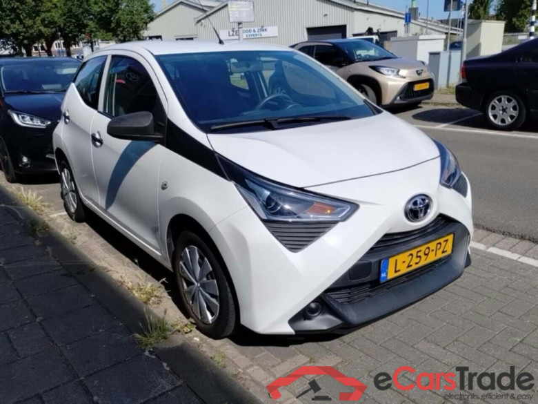 TOYOTA Aygo 1.0 VVT-i x-fun #2