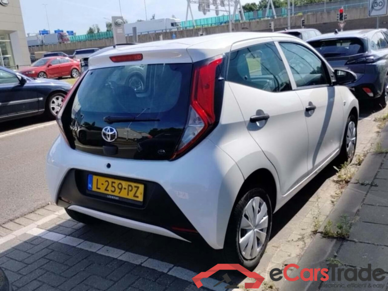 TOYOTA Aygo 1.0 VVT-i x-fun #4
