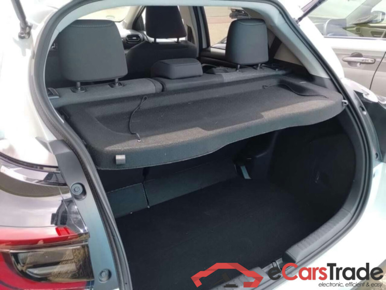 TOYOTA YARIS 1.5 Hybrid 115 First Edition #5