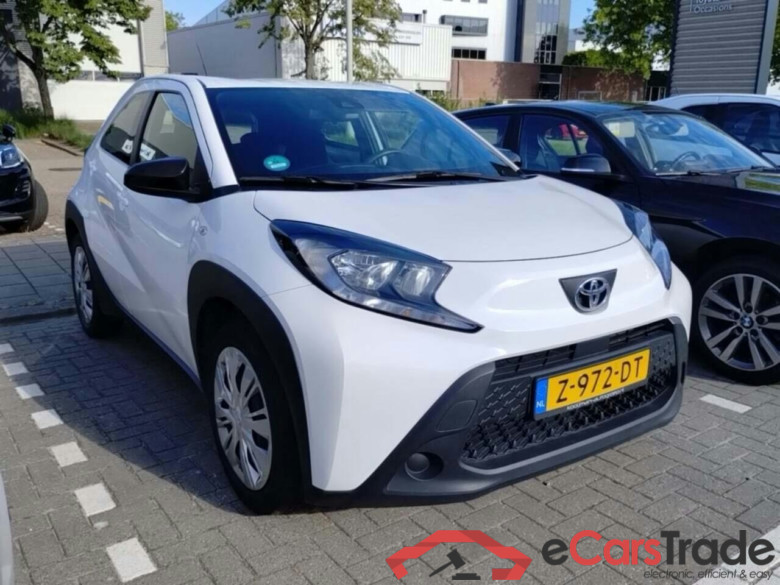 TOYOTA Aygo X 1.0 VVT-i MT Play #2