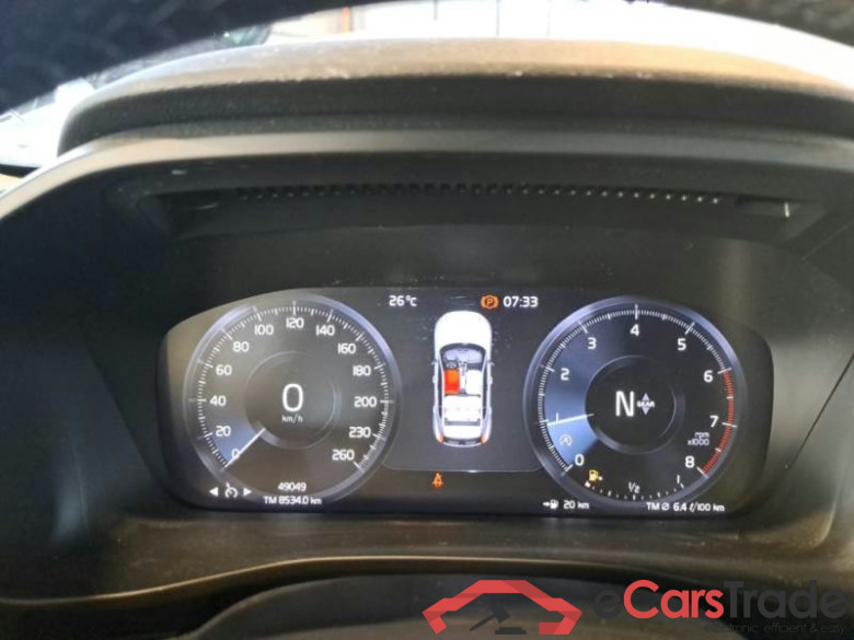 VOLVO XC40 / 2017 / 5P / SUV T2 MOMENTUM CORE #4