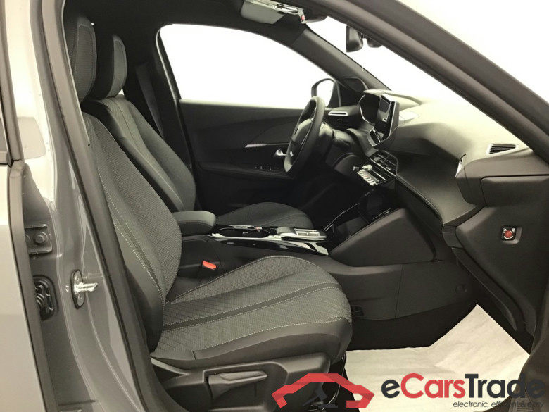 Peugeot 2008 Allure 1.2 Gasoline 137hp #6