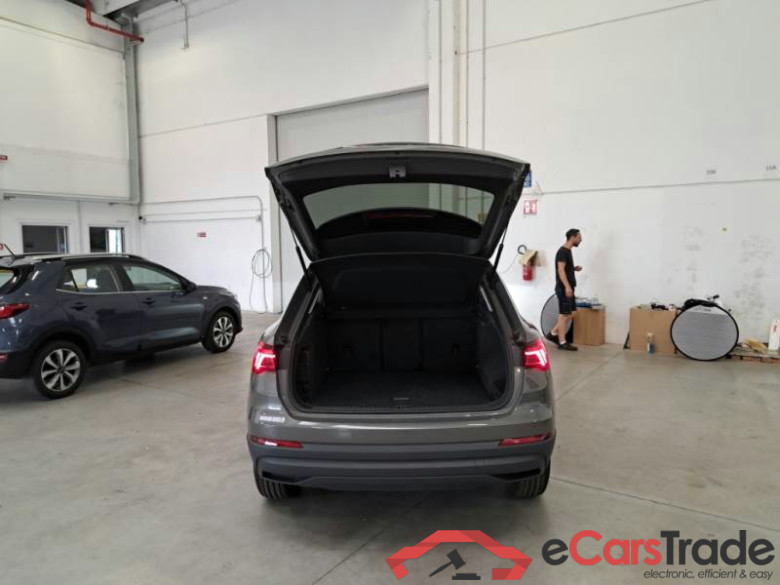AUDI Q3 / 2018 / 5P / SUV 45 TFSI E S TRONIC BUSINESS #5
