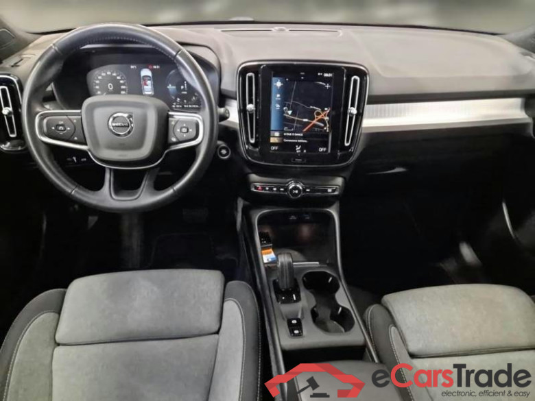 VOLVO XC40 / 2017 / 5P / SUV T4 PLUG-IN HYBRID AUTO RECH INSCRIP EXPR #3