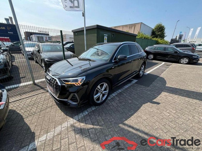 AUDI Q3 35 TFSI Business Edition S line S tronic
