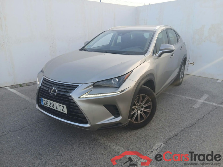 LEXUS NX / 2017 / 5P / todoterreno 2.5 300h Business 2WD