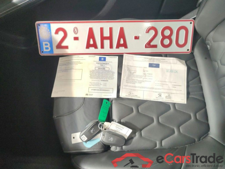 Peugeot 3008 1.2 PureTech 96kW S&S Auto GT 5d #4