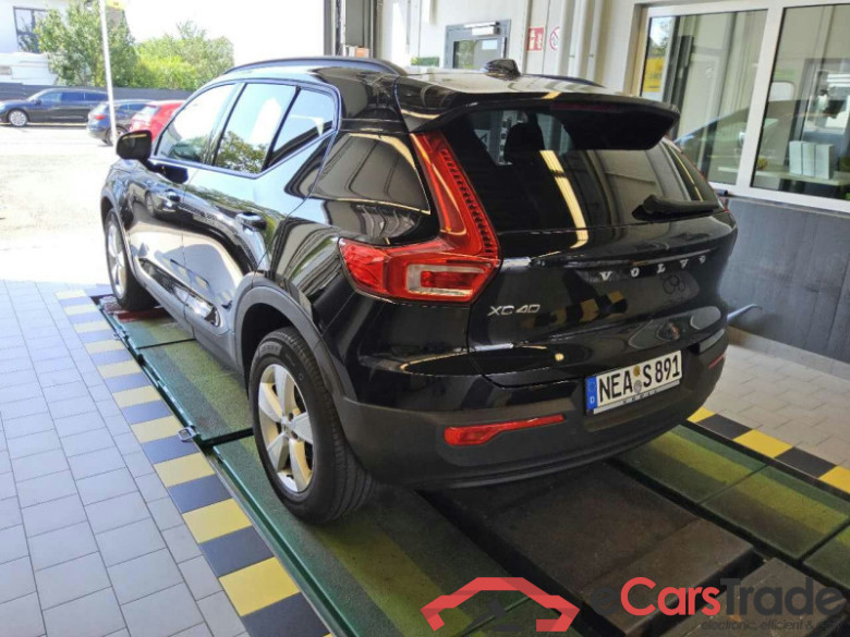 Volvo XC40 (2017->) DE - SUV5 T2 2WD EU6d, Momentum Core, 2020 - 2022 #4