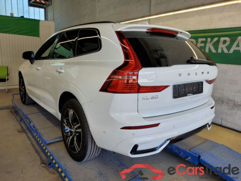 Volvo XC60 (03.2017->) DE - SUV5 B4 (Benzin) 2WD EU6d, R-Design Mild-Hybrid, (Facelift) 2021 - 2022 #4