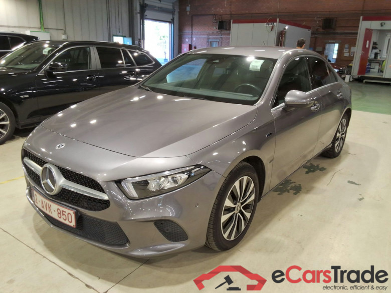 Mercedes A 250e Plug-In Hybrid Aut. LED Widescreen Navi 1/2 Sport-Leather KeylessGo Camera Klima PDC ...