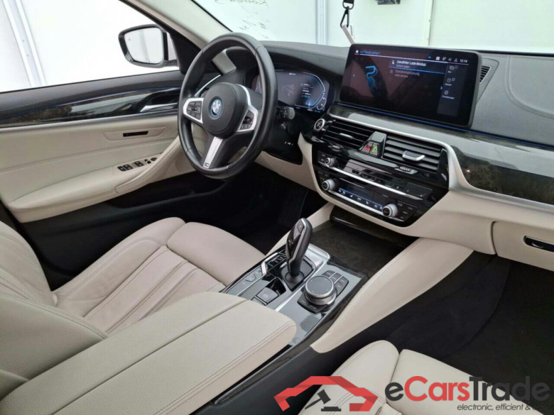 BMW 5-SERIE TOURING 530E XDRIVE LUXURY LINE #3