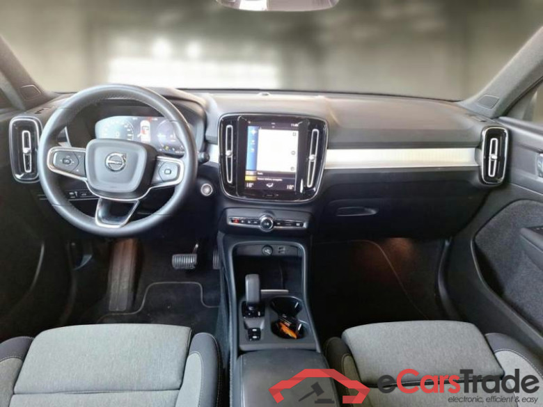 VOLVO XC40 / 2021 / 5P / SUV T5 RECHARGE PLUG-IN AUTO CORE #3
