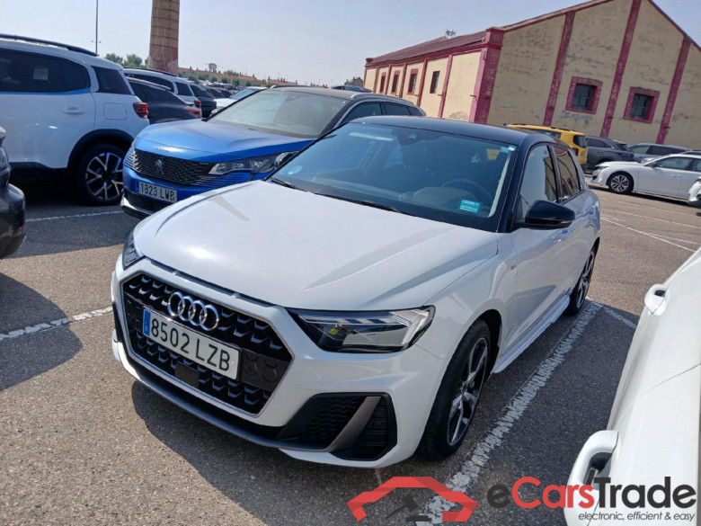 AUDI A1 / 2018 / 5P / berlina con portón Sportback Adrenalin 25 TFSI 70kW (95CV)(SP)(SL) #1