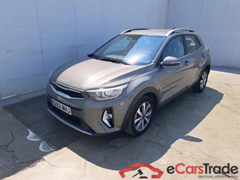 KIA Stonic / 2017 / 5P / todoterreno 1.0 T-GDi 88kW (120CV) MHEV iMT Drive