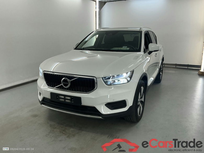 VOLVO XC40 1.5 T2 MOMENTUM PRO AUTO #1