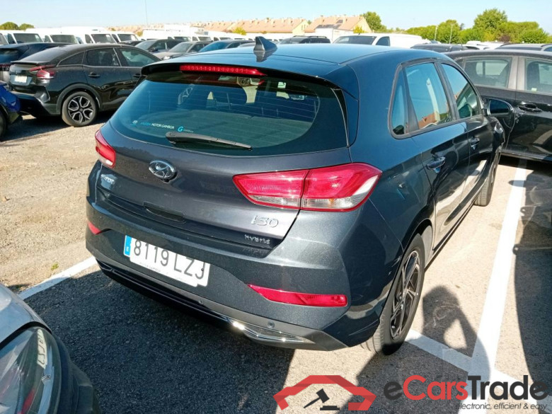 HYUNDAI i30 / 2020 / 5P / berlina con portón 1.0 TGDI 48V Klass #2