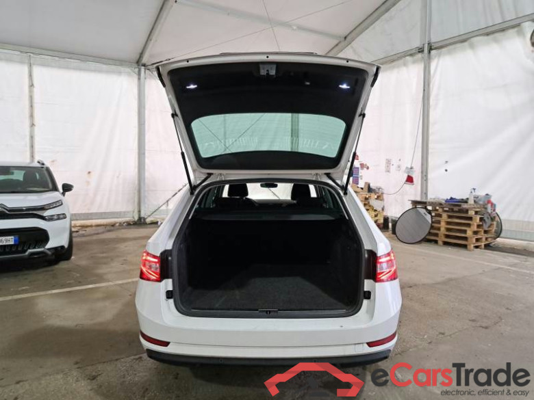 SKODA SUPERB WAGON / 2019 / 5P / STATION WAGON 1.4 TSI PLUG-IN HYBRYD EXECUTIVE DSG #4