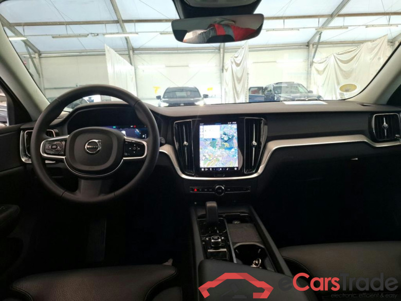 VOLVO V60 / 2018 / 5P / Break B4 197 Geartronic 8 Plus Dark #5