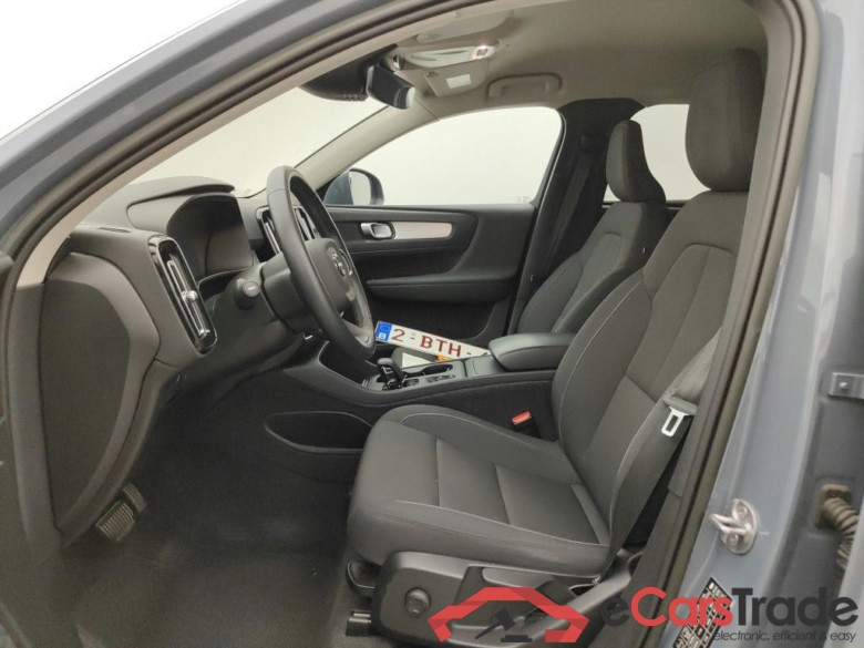 Volvo XC40 T2 Geartronic Momentum Pro 5d #3