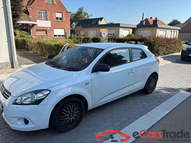 KIA Pro_Cee'd - 2010 Pro_Cee'd 1.4i EX ISG EcoDynamics