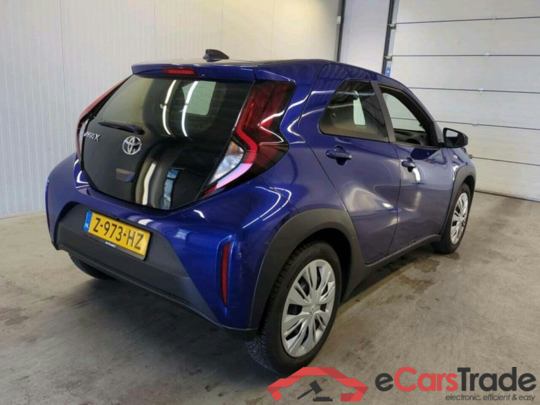 TOYOTA Aygo X 1.0 VVT-i MT Play #2