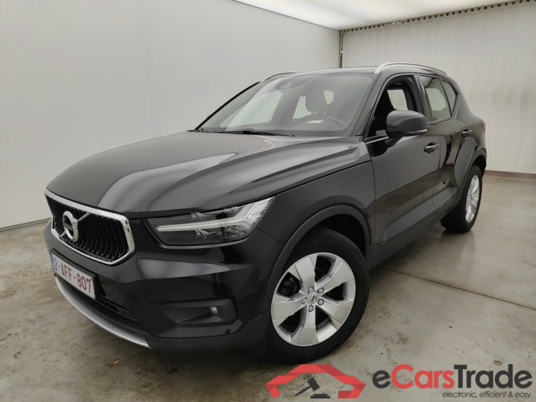 Volvo XC40 T2 Momentum Pro 5d