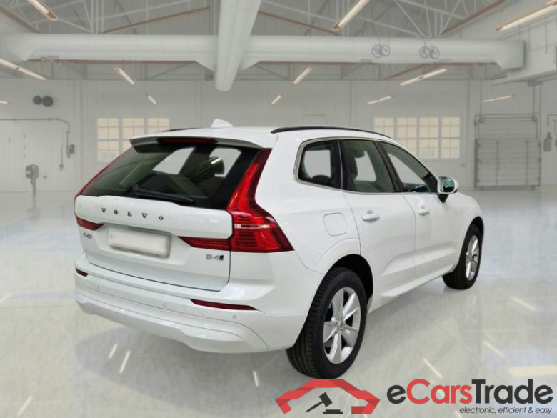 VOLVO XC60 / 2021 / 5P / SUV B4 D AWD AUTOMATICO MOMENTUM PRO #2