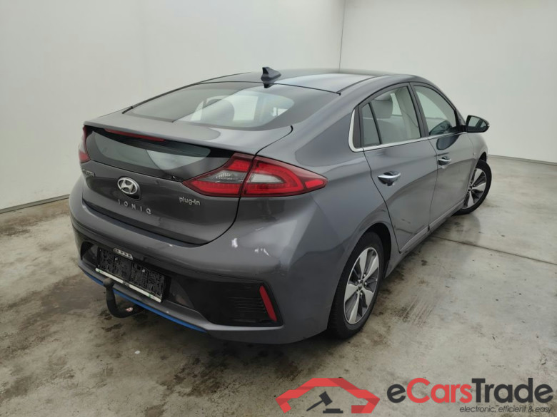 Hyundai Ioniq 1.6 Plug-in Hybride Executive 5d #2