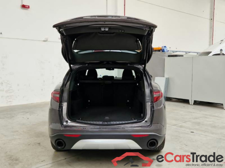 ALFA ROMEO STELVIO / 2017 / 5P / SUV 2.2 TD 160 CV SUPER BUSINESS AT8 RWD #5