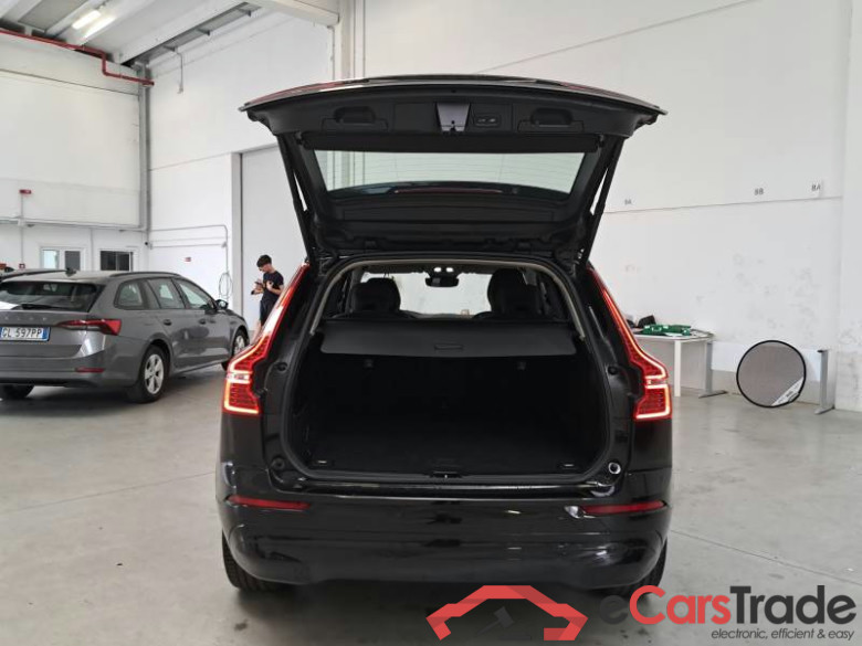 VOLVO XC60 / 2021 / 5P / SUV B4 D AUTOMATICO CORE #5