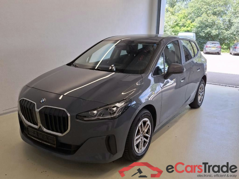 BMW 218d Active Tourer Aut. LED LC-Pro Navi-Pro KeylessGo Camera Klima PDC ...