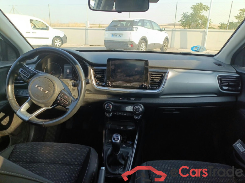 KIA Stonic / 2017 / 5P / todoterreno 1.0 T-GDi 74kW (100CV) MHEV iMT Drive #3