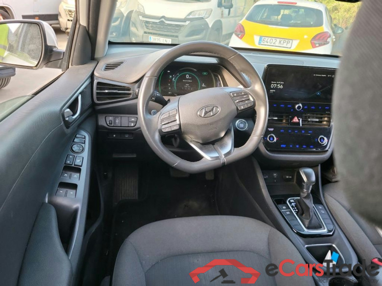HYUNDAI IONIQ / 2019 / 5P / berlina con portón 1.6 GDI HEV Tecno DCT #3