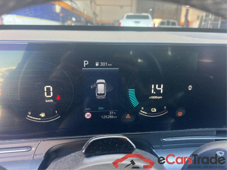 HYUNDAI Kona / 2023 / 5P / todoterreno 1.6 GDI HEV Maxx DCT #4