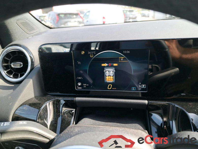MERCEDES-BENZ GLA / 2020 / 5P / todoterreno GLA 200 D #4